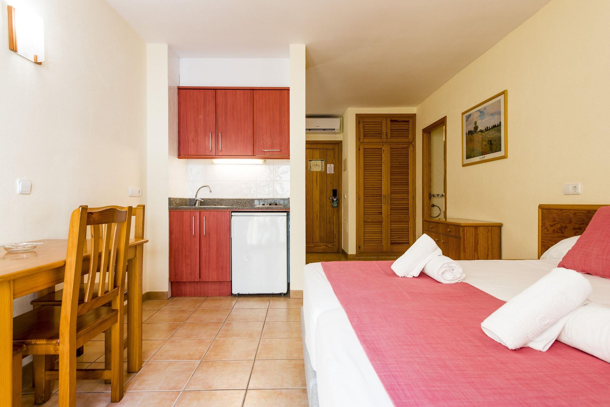Apartamentos Casa Maria Sant Antoni de Portmany Exterior foto